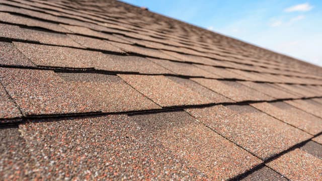Types of asphalt roof shingles